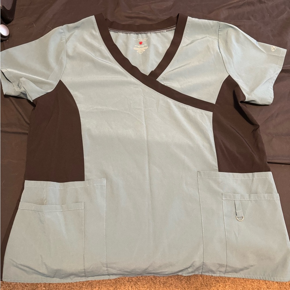 MedicRX scrub top size XL